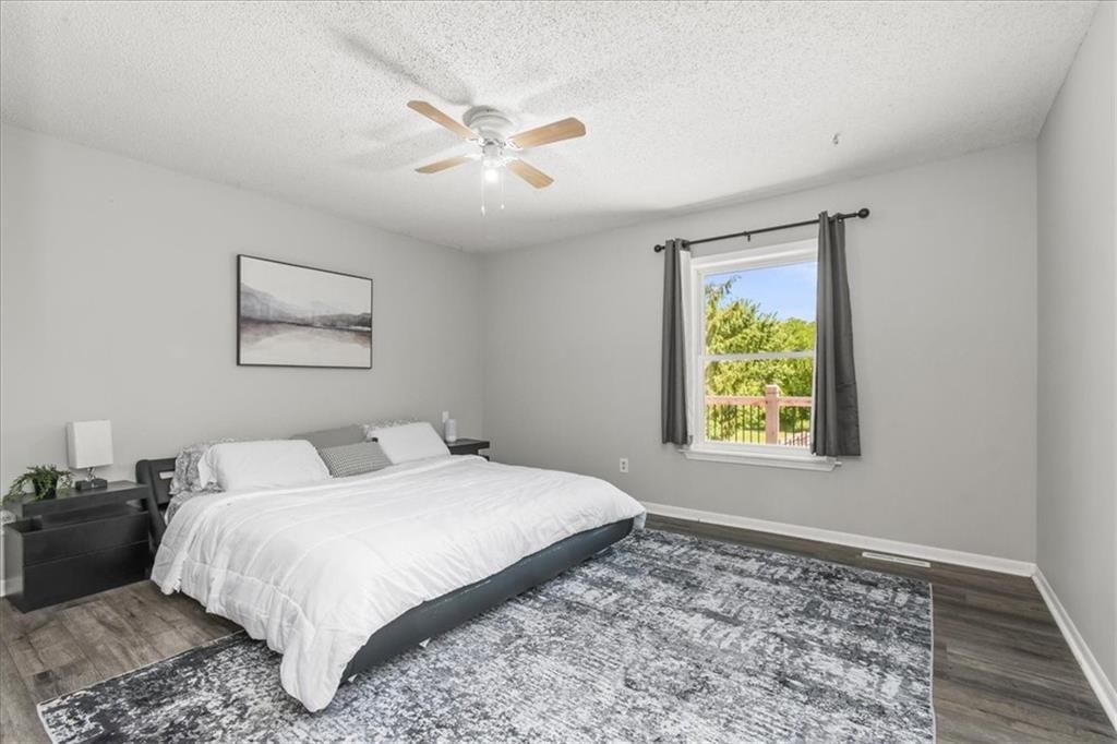 1817 NE Gatewood Drive — photo 11