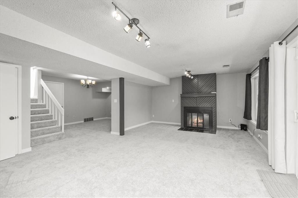1817 NE Gatewood Drive — photo 15
