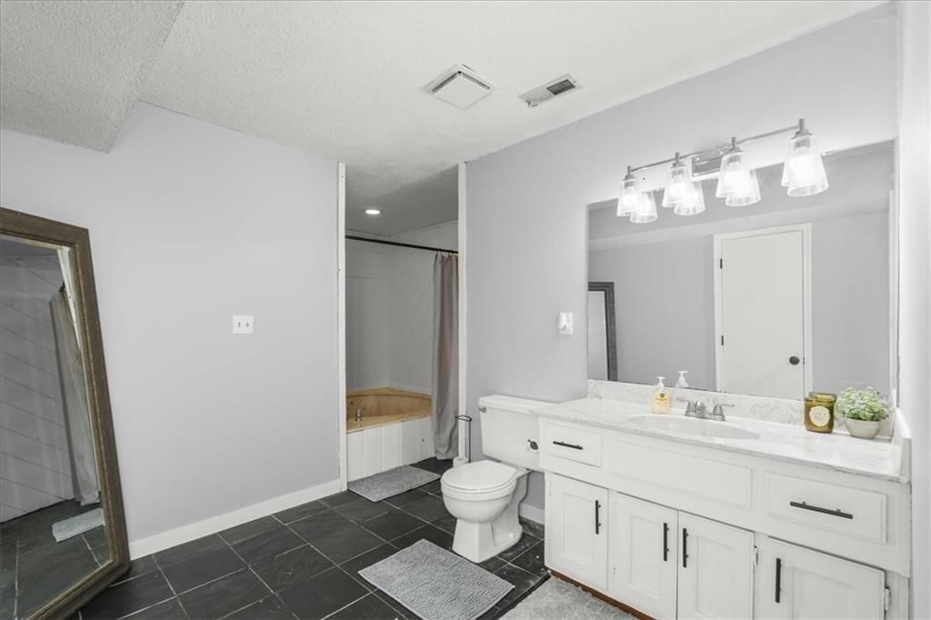 1817 NE Gatewood Drive — photo 19