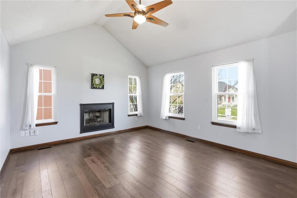2531 NE Horseshoe Drive — photo 4