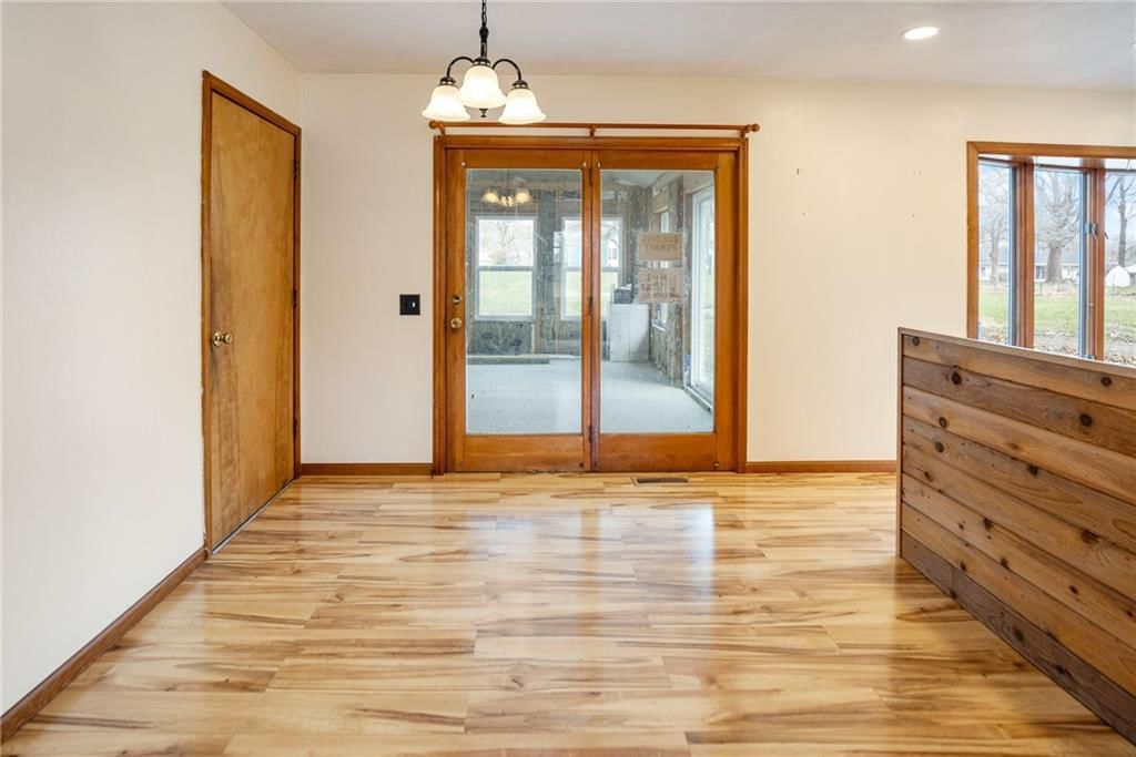 1703 E 4th Street — photo 5