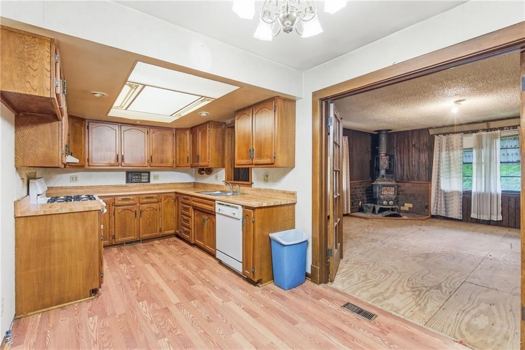 1102 N Farview Drive — photo 11