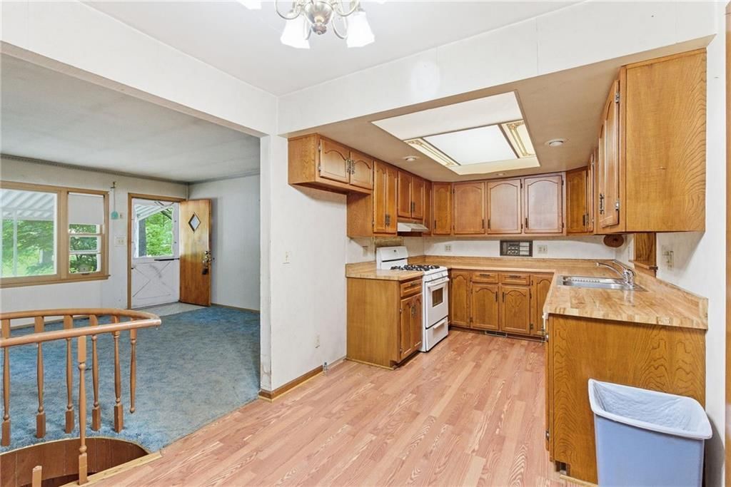 1102 N Farview Drive — photo 12