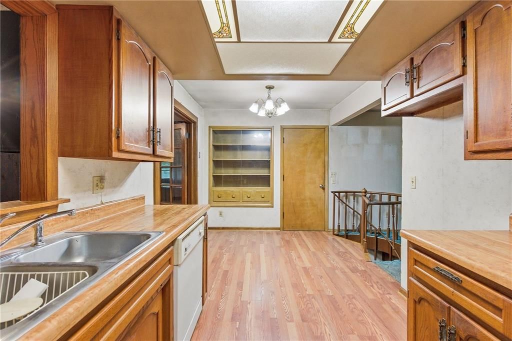 1102 N Farview Drive — photo 14