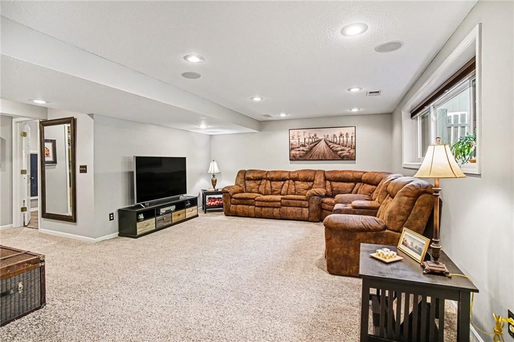 5420 W 132nd Terrace — photo 33