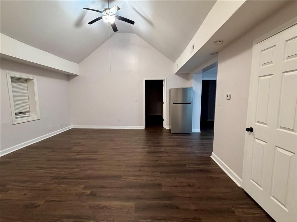 324 W South Avenue — photo 11