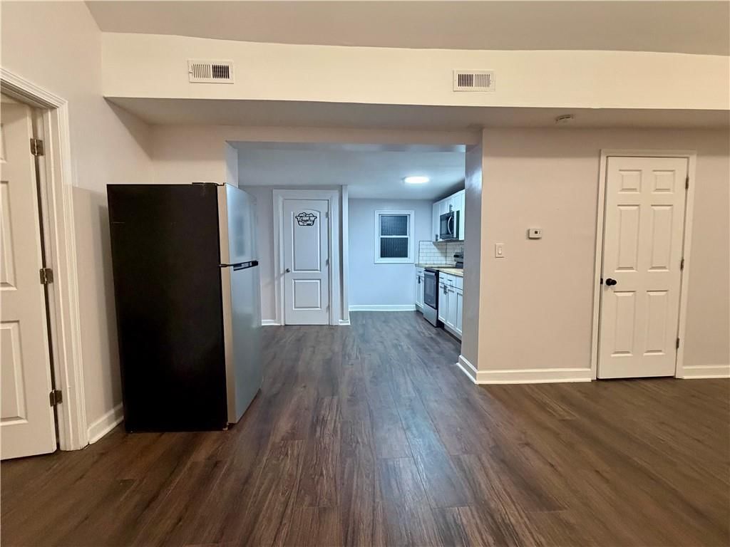 324 W South Avenue — photo 13
