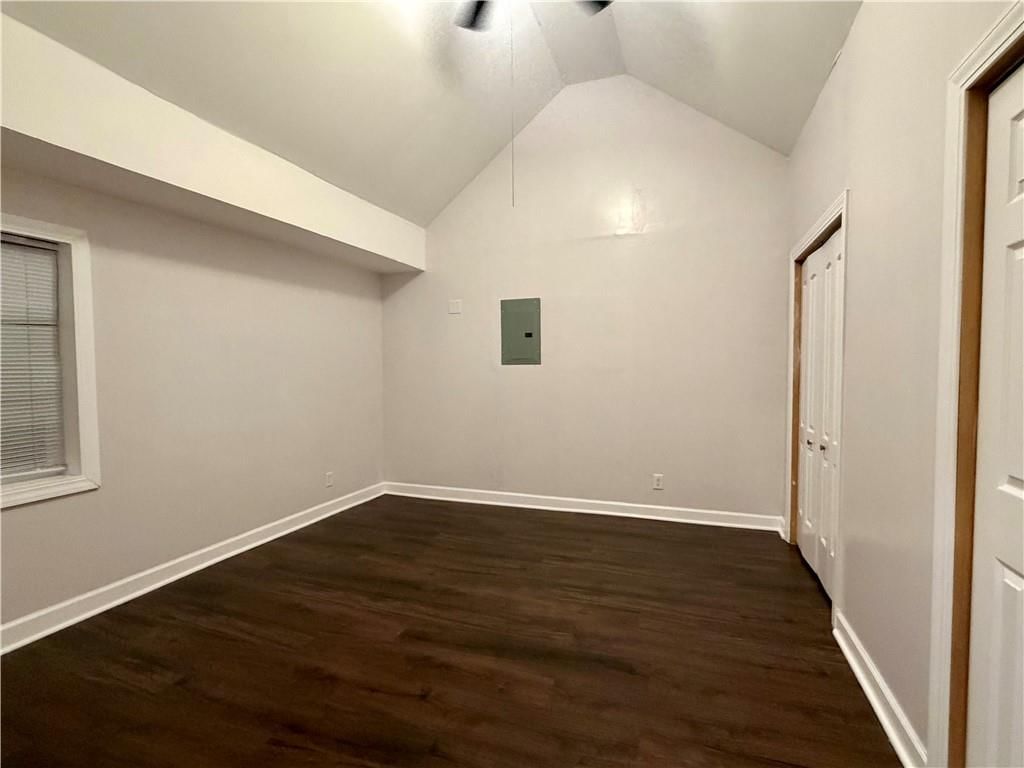 324 W South Avenue — photo 21