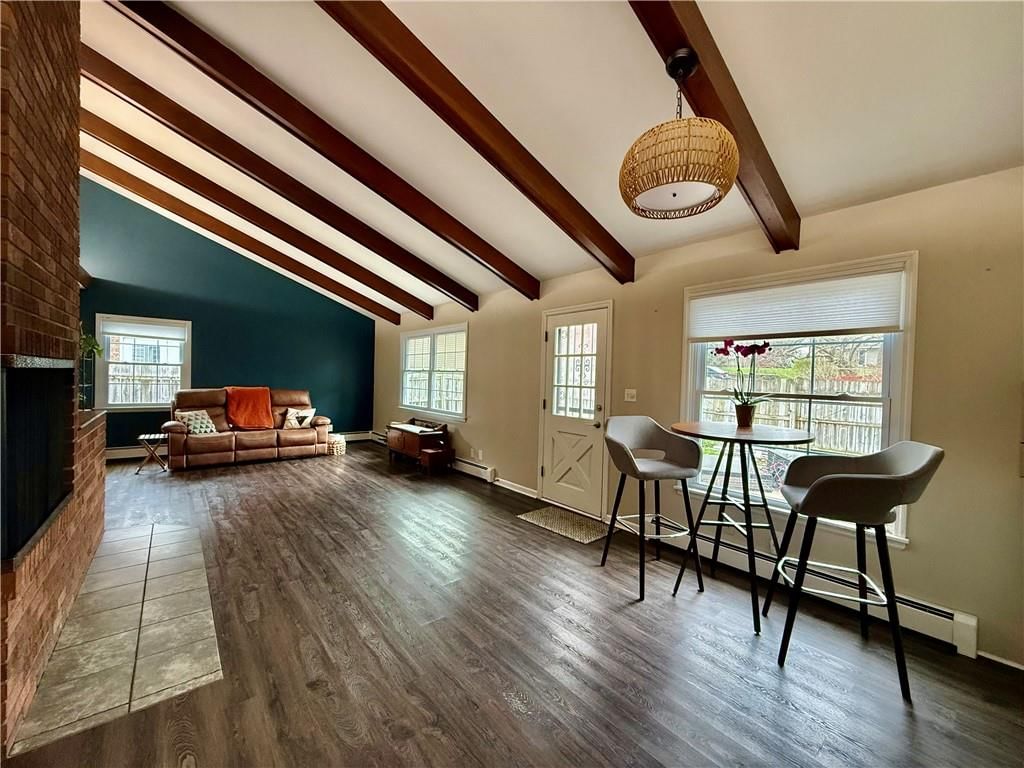109 W Black Diamond Street — photo 14
