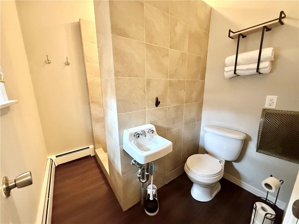 109 W Black Diamond Street — photo 16