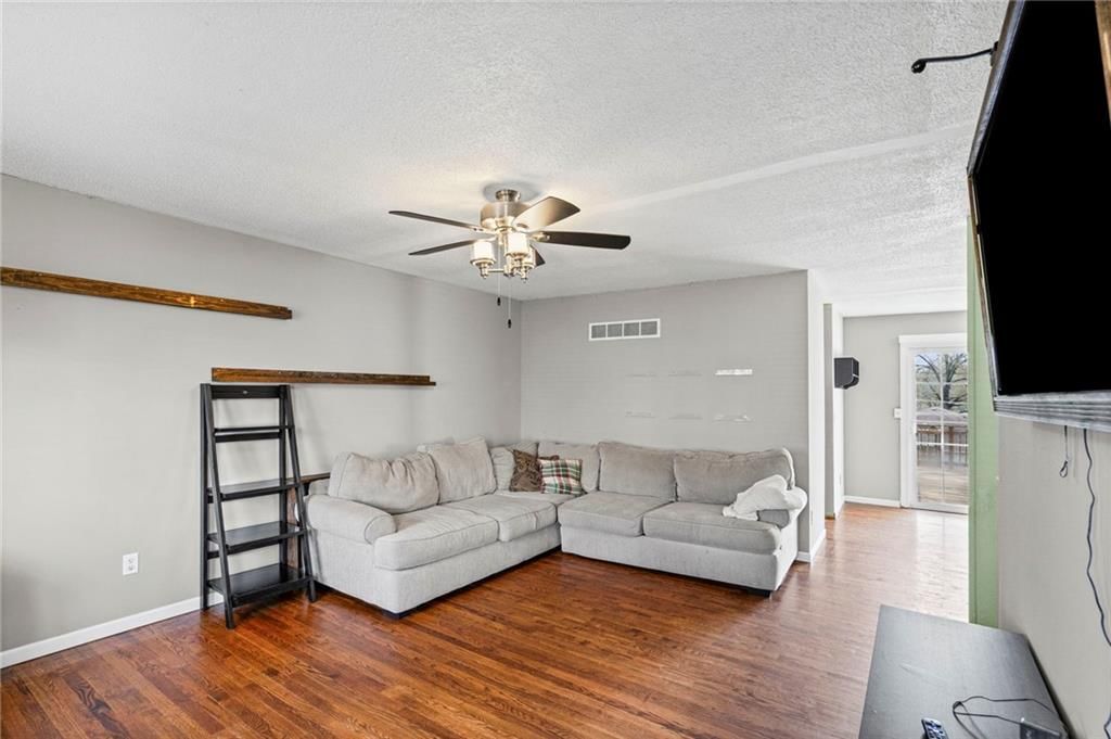 8141 NE 52nd Street — photo 4