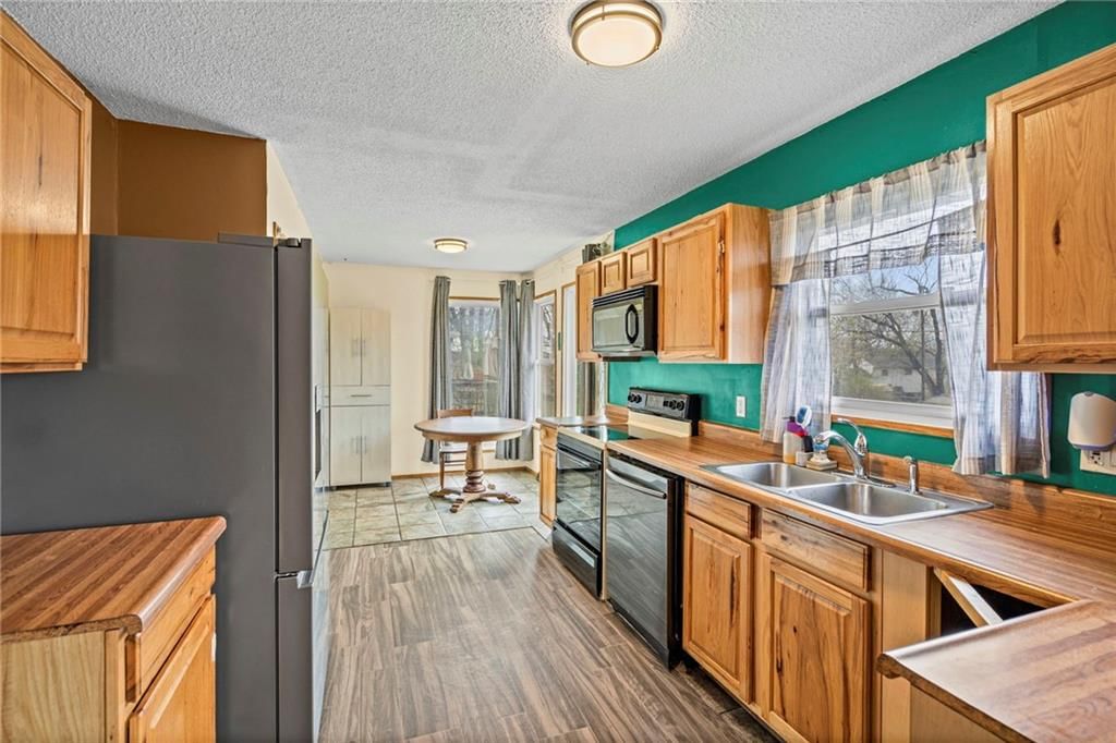 8141 NE 52nd Street — photo 8