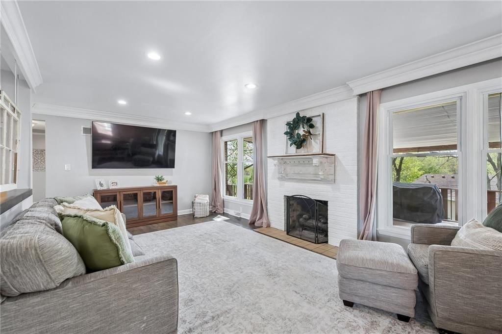 904 Ridgeway Drive — photo 8