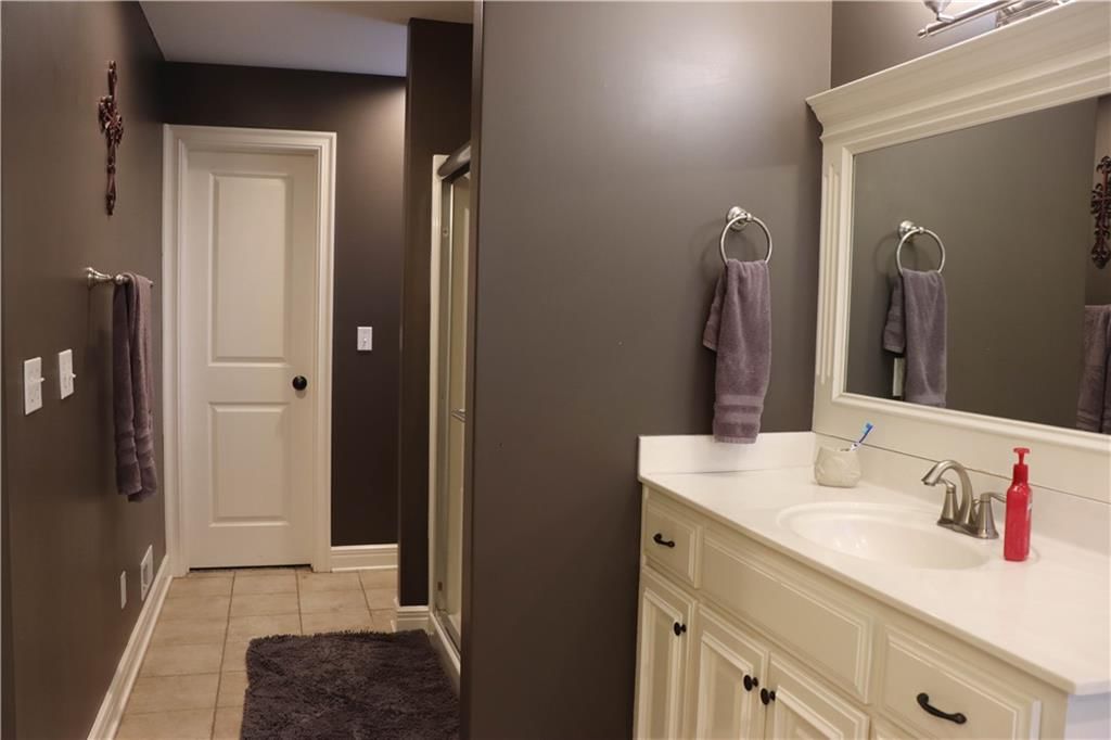 915 Englewood Drive — photo 37