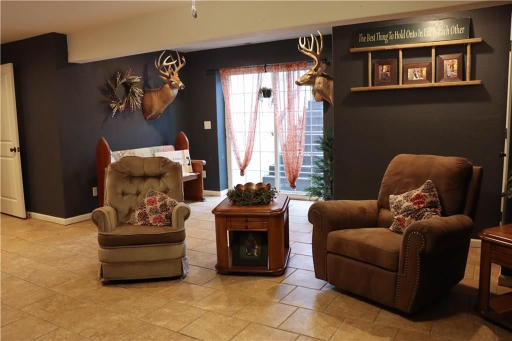 915 Englewood Drive — photo 54