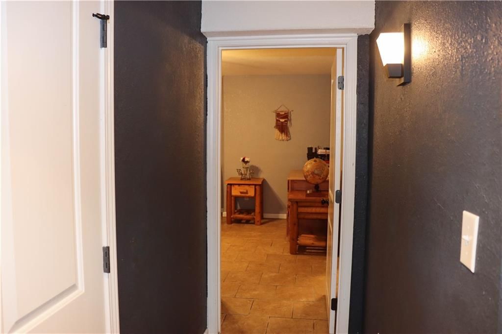 915 Englewood Drive — photo 62