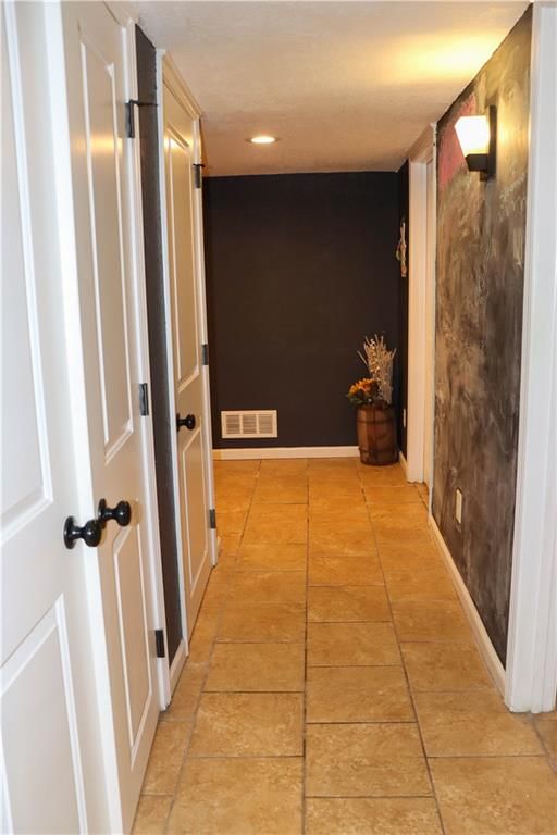 915 Englewood Drive — photo 70