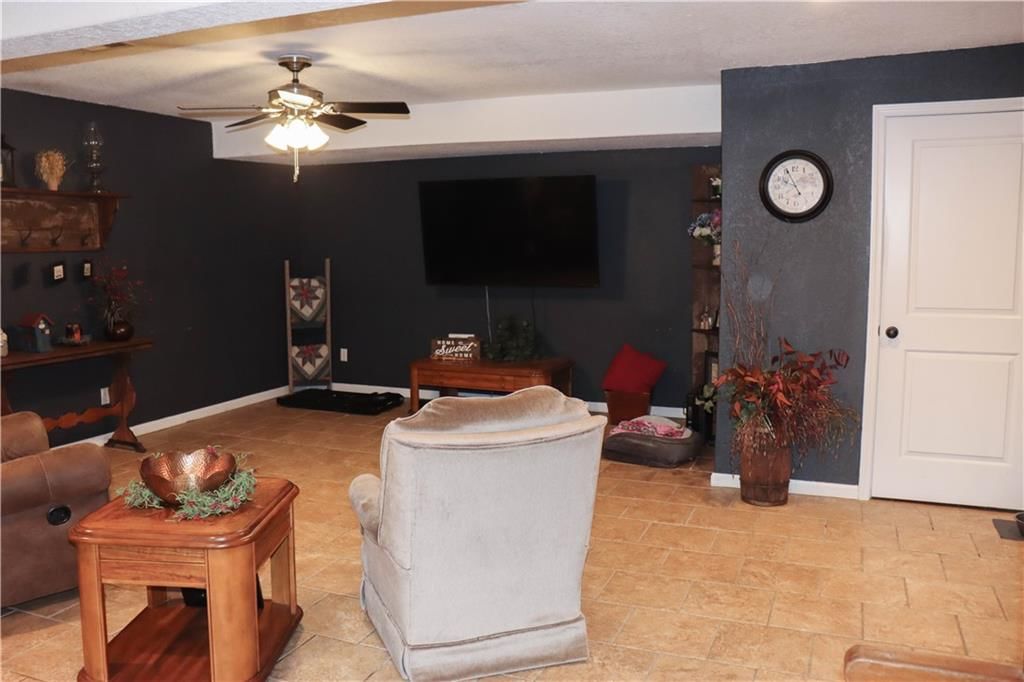 915 Englewood Drive — photo 74