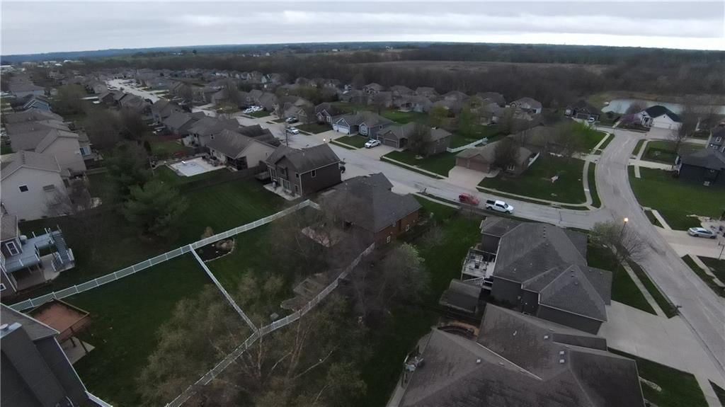 915 Englewood Drive — photo 92