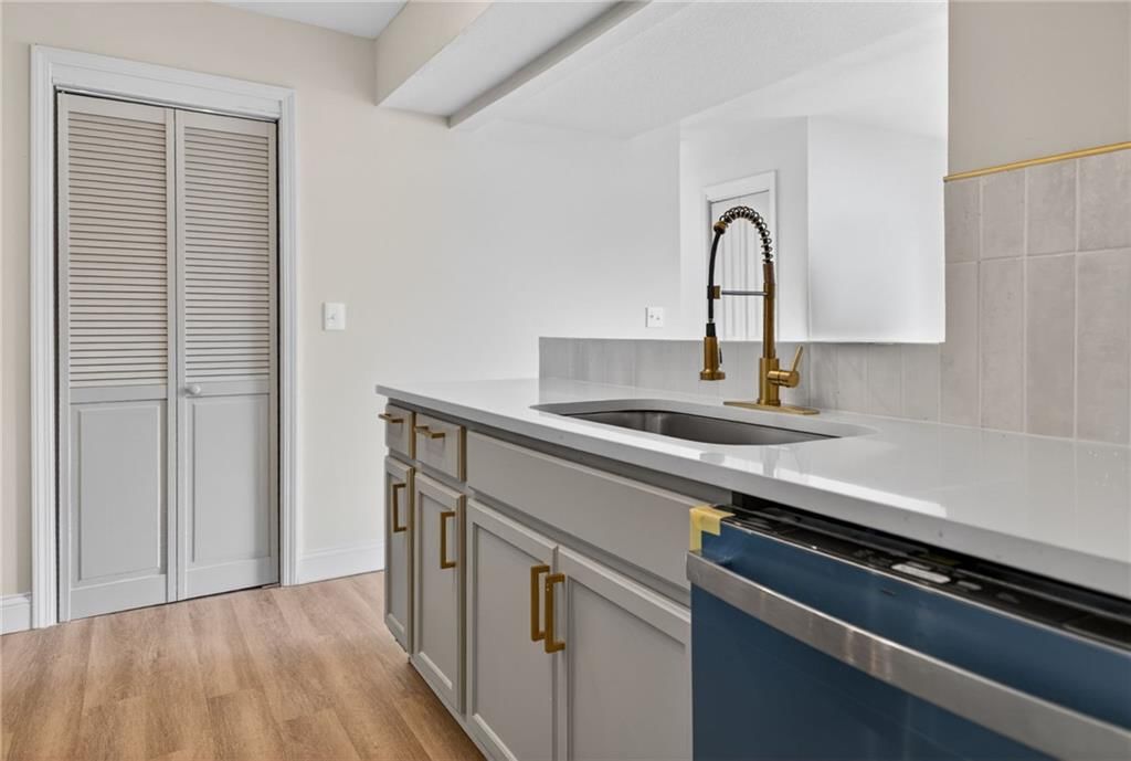 1301 Ada Street — photo 9
