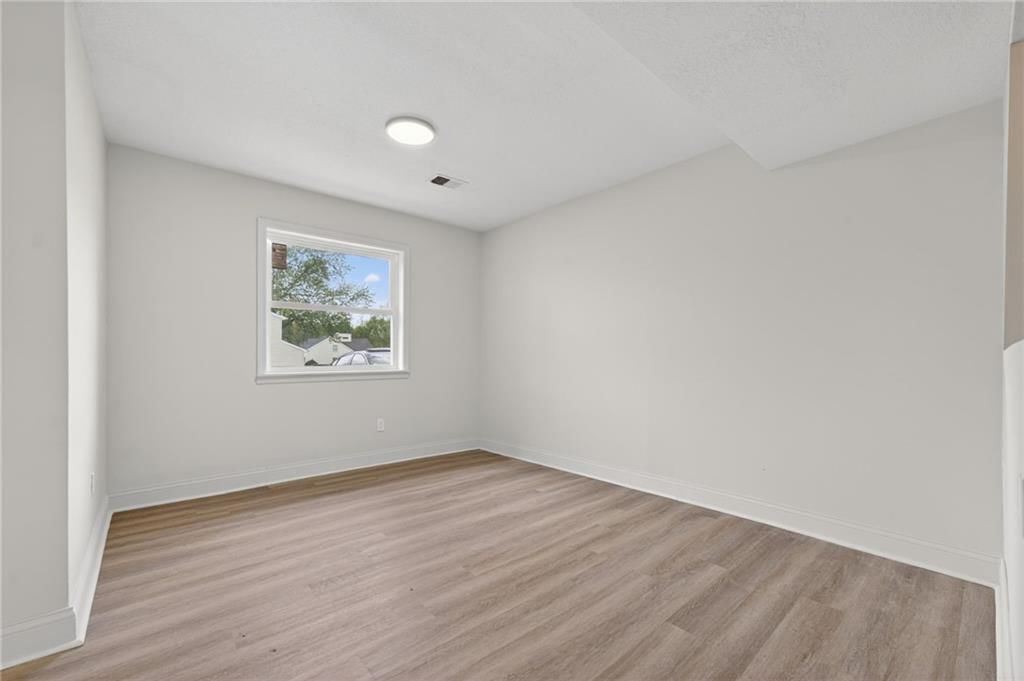 1301 Ada Street — photo 14