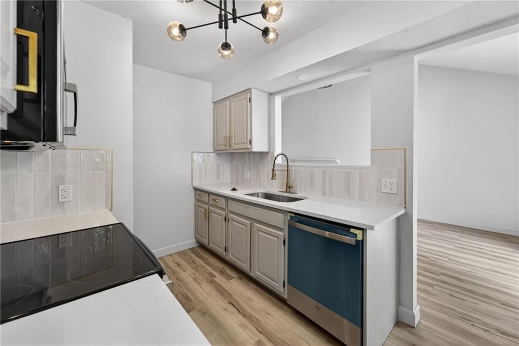 1301 Ada Street — photo 25