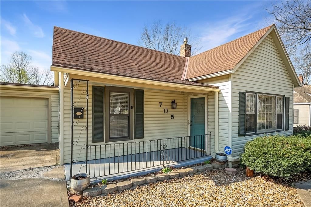 705 W Mechanic Street, Harrisonville, MO