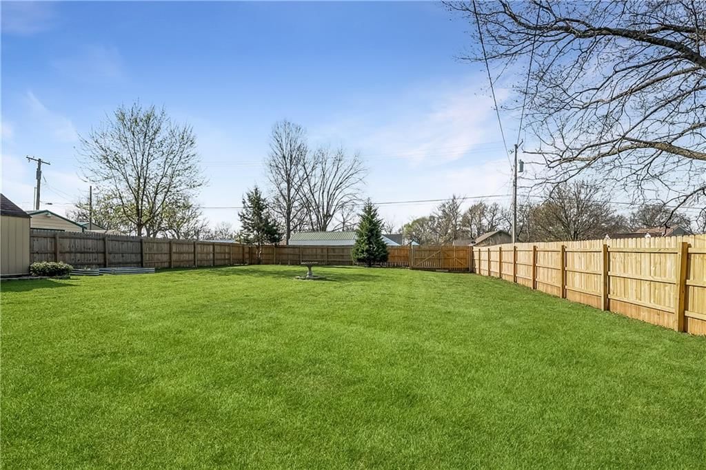 705 W Mechanic Street — photo 30