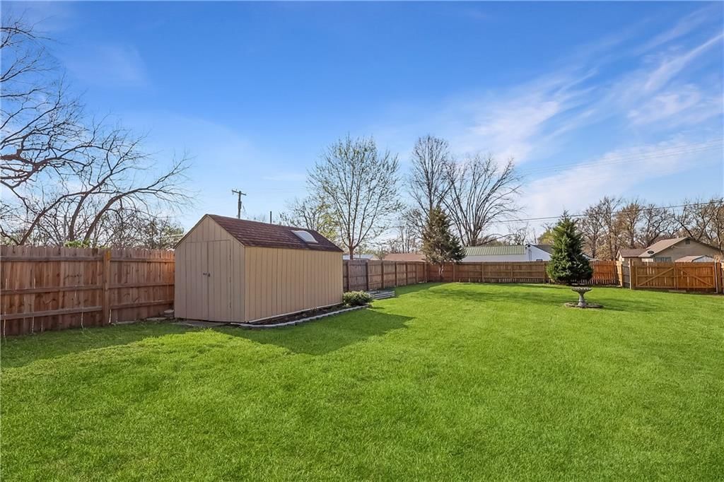 705 W Mechanic Street — photo 31
