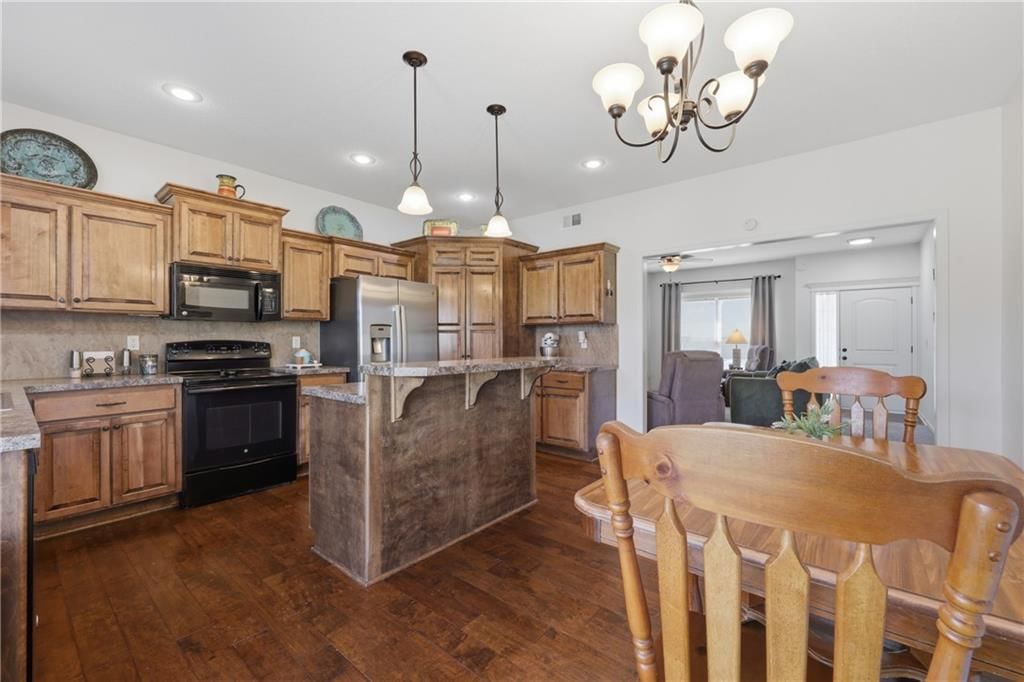 1611 NW Nicholas Drive — photo 7