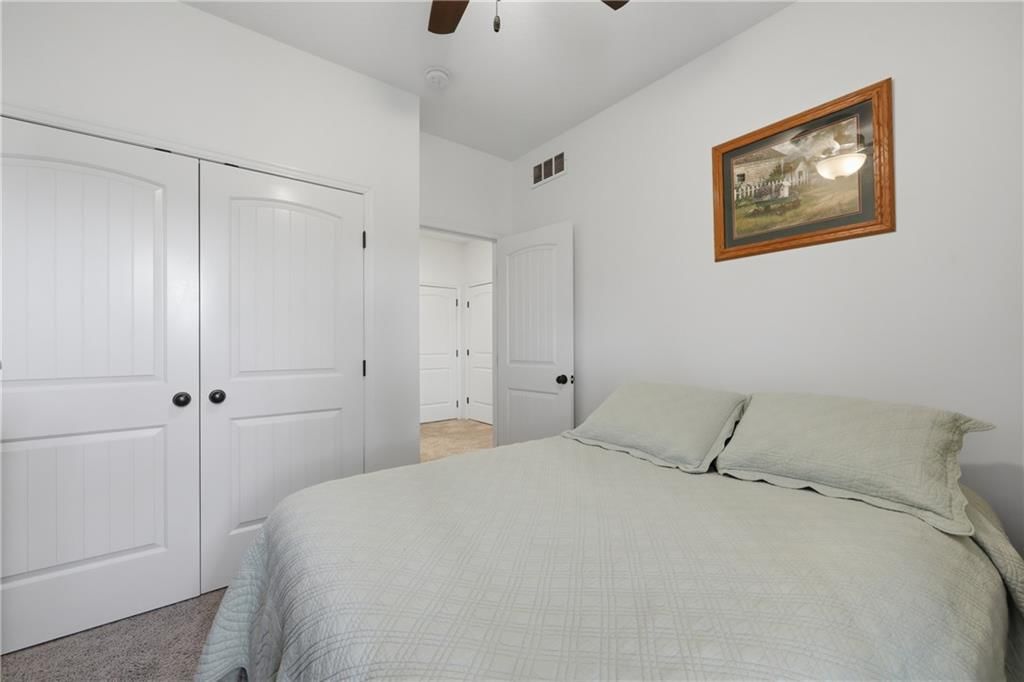 1611 NW Nicholas Drive — photo 17