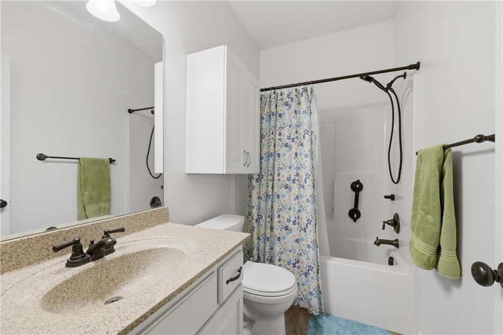 1611 NW Nicholas Drive — photo 18