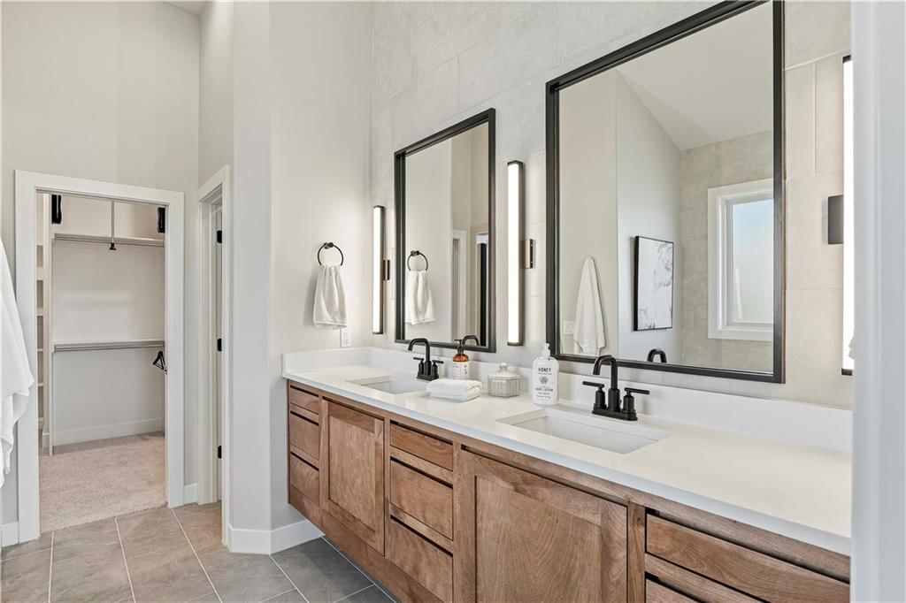 Photo 29 of 47 - 510 Bentwater Drive, Raymore, MO 64083