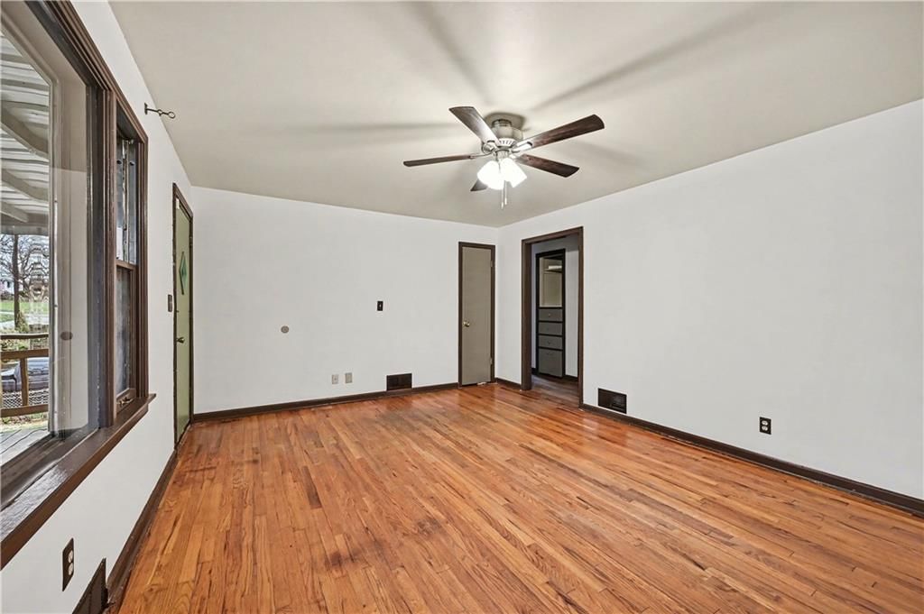 5015 N Chelsea Avenue — photo 4