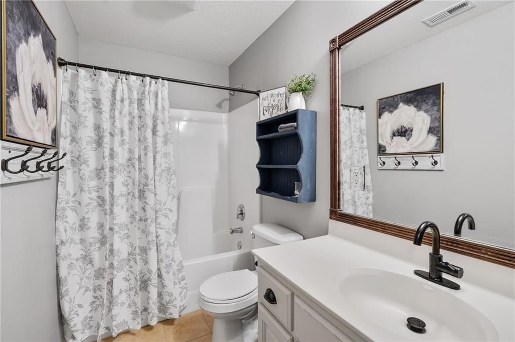 1303 Ashdown Circle — photo 22