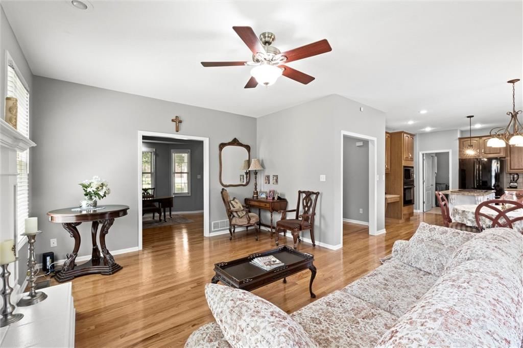1708 Brookdale Drive — photo 8