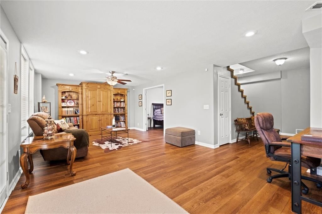1708 Brookdale Drive — photo 25