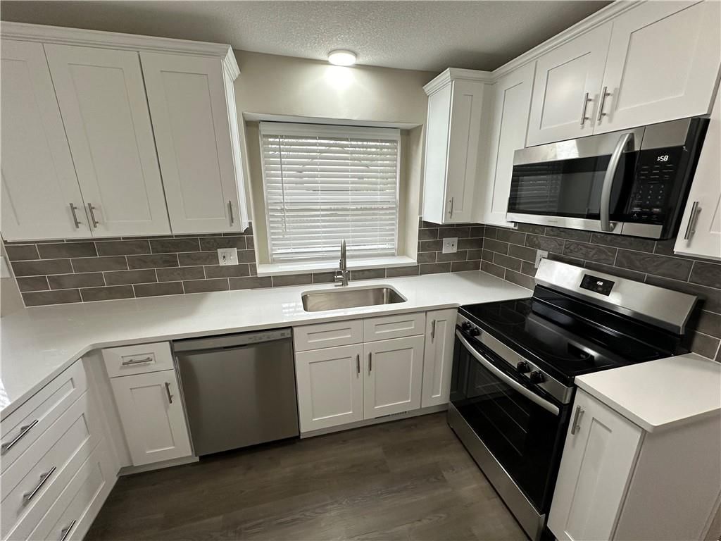 11743 Oakmont Street — photo 11