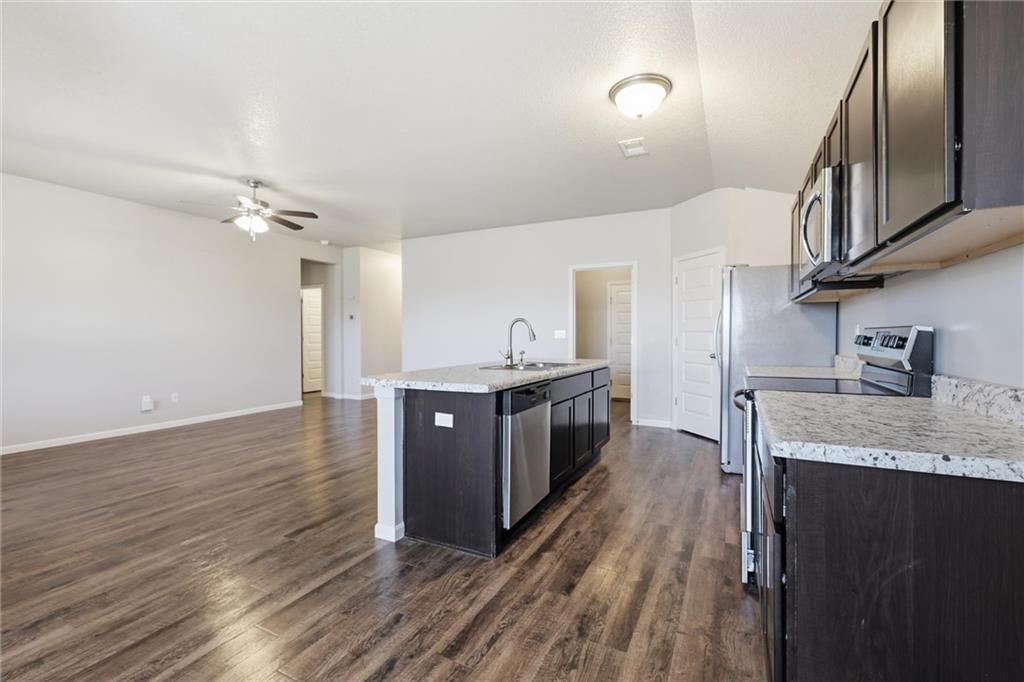21826 Franklin Street — photo 11