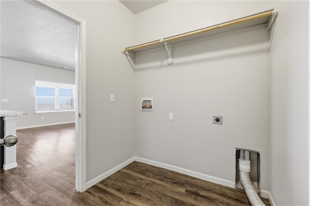 21826 Franklin Street — photo 12