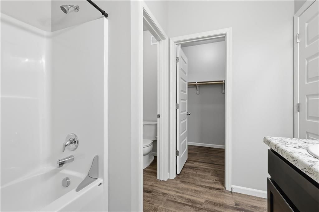 21826 Franklin Street — photo 17