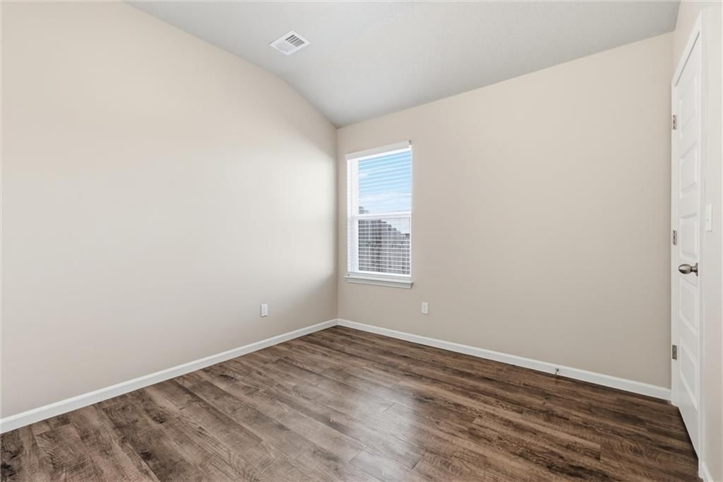 21826 Franklin Street — photo 20
