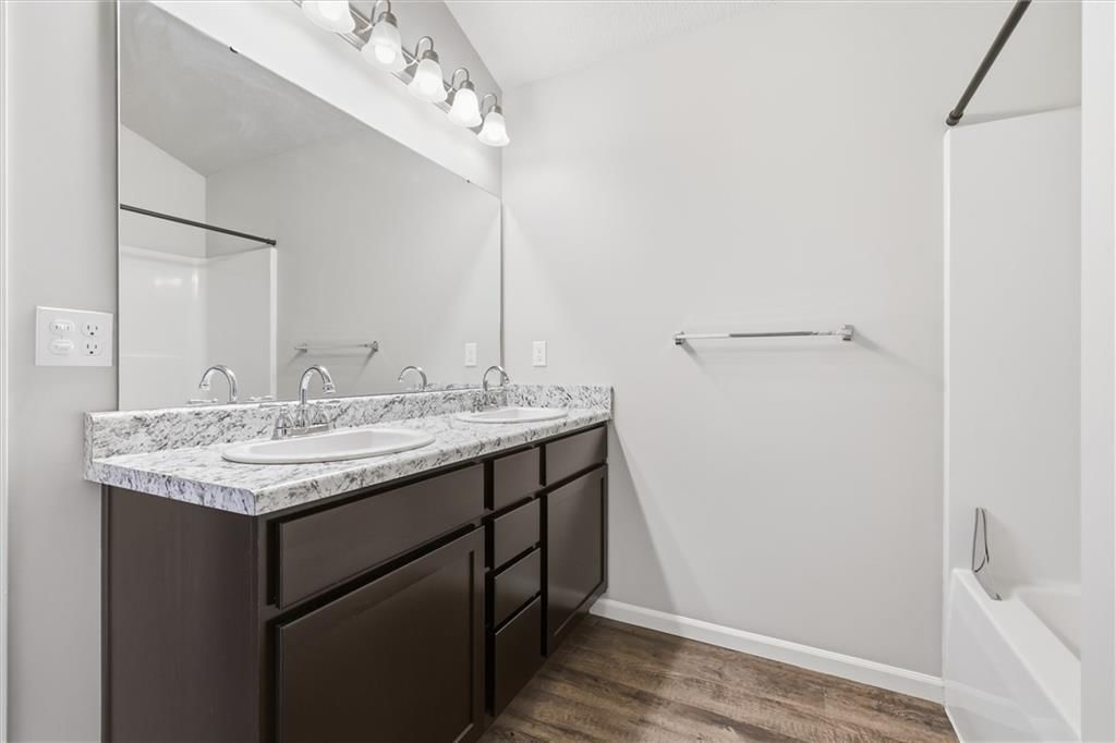 21826 Franklin Street — photo 24