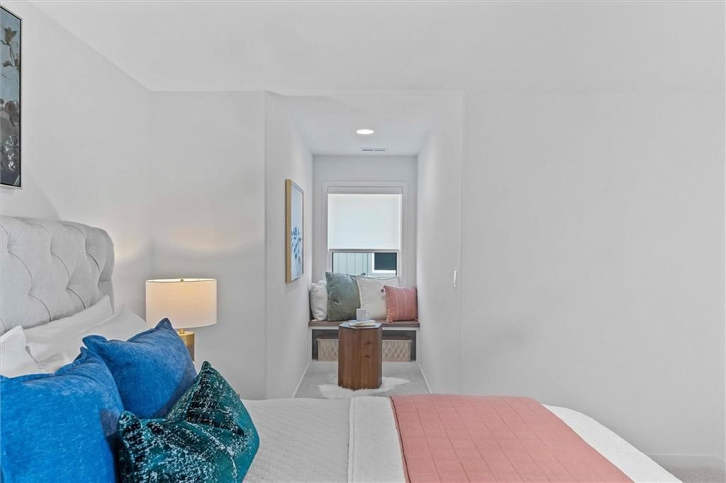 16932 Parkhill Street — photo 44