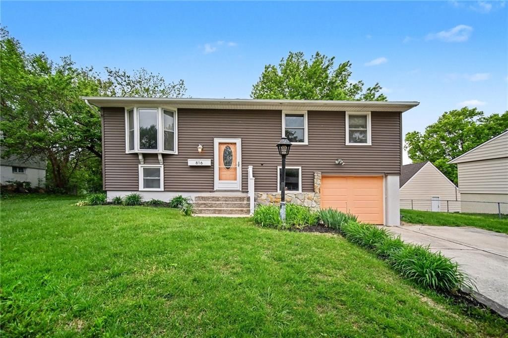 816 N Tepee Drive — photo 2