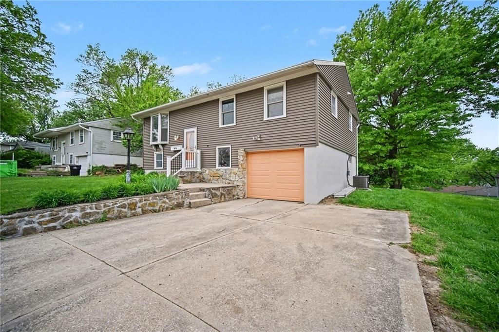 816 N Tepee Drive — photo 3