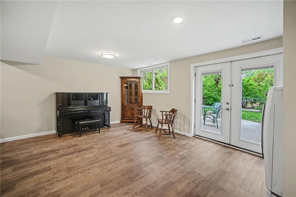 816 N Tepee Drive — photo 6