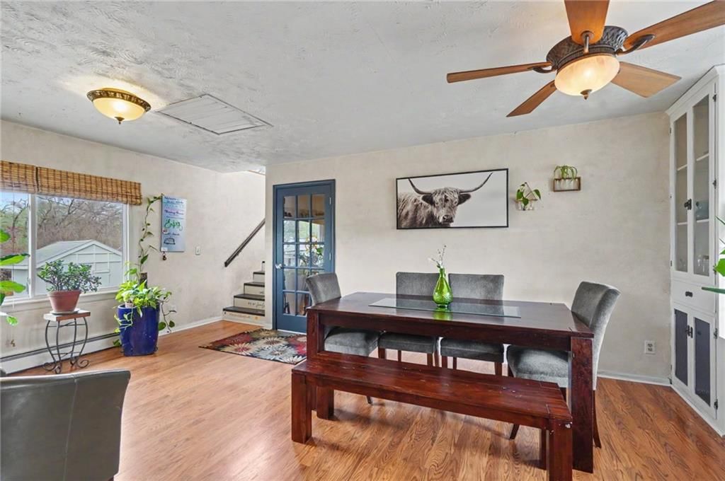 1447 Summit Street — photo 8