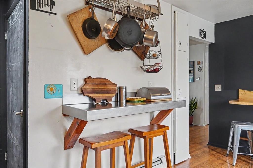 1447 Summit Street — photo 14