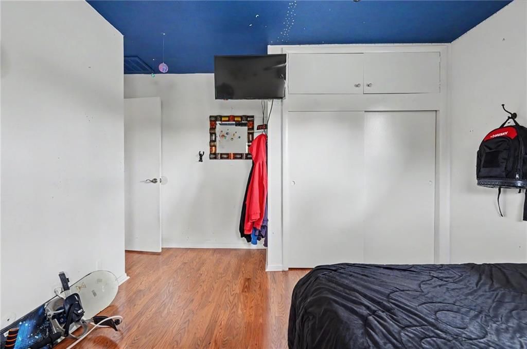1447 Summit Street — photo 24